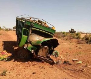 Un camion qui a sauté sur une mine région de Mopti - Mali